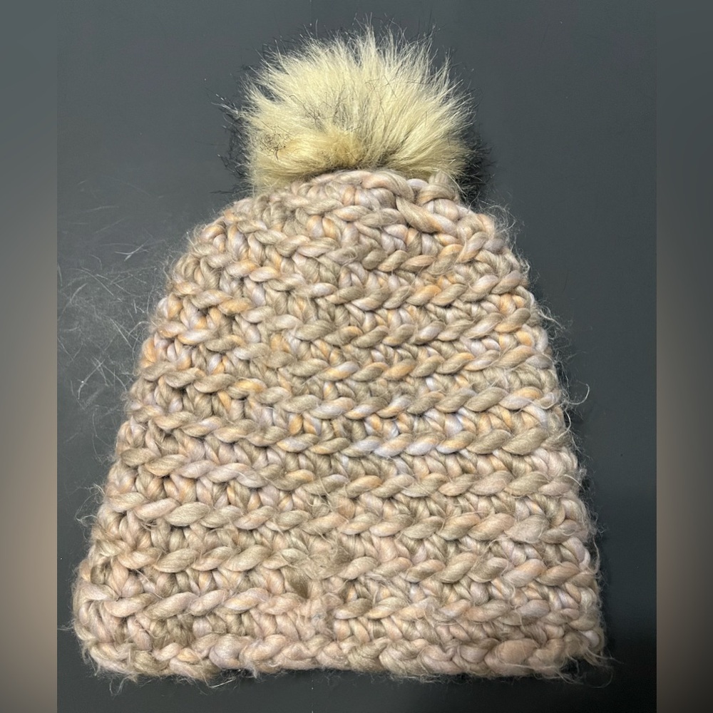 Universal Thread Co Women’s Fleece Lined Crocheted Beanie Hat With Pom Pom